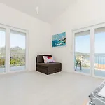 Brulo Apartment *