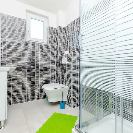 Brulo Apartment *