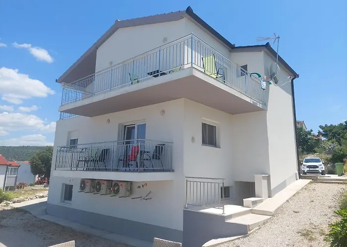 Brulo 公寓 Ražanj